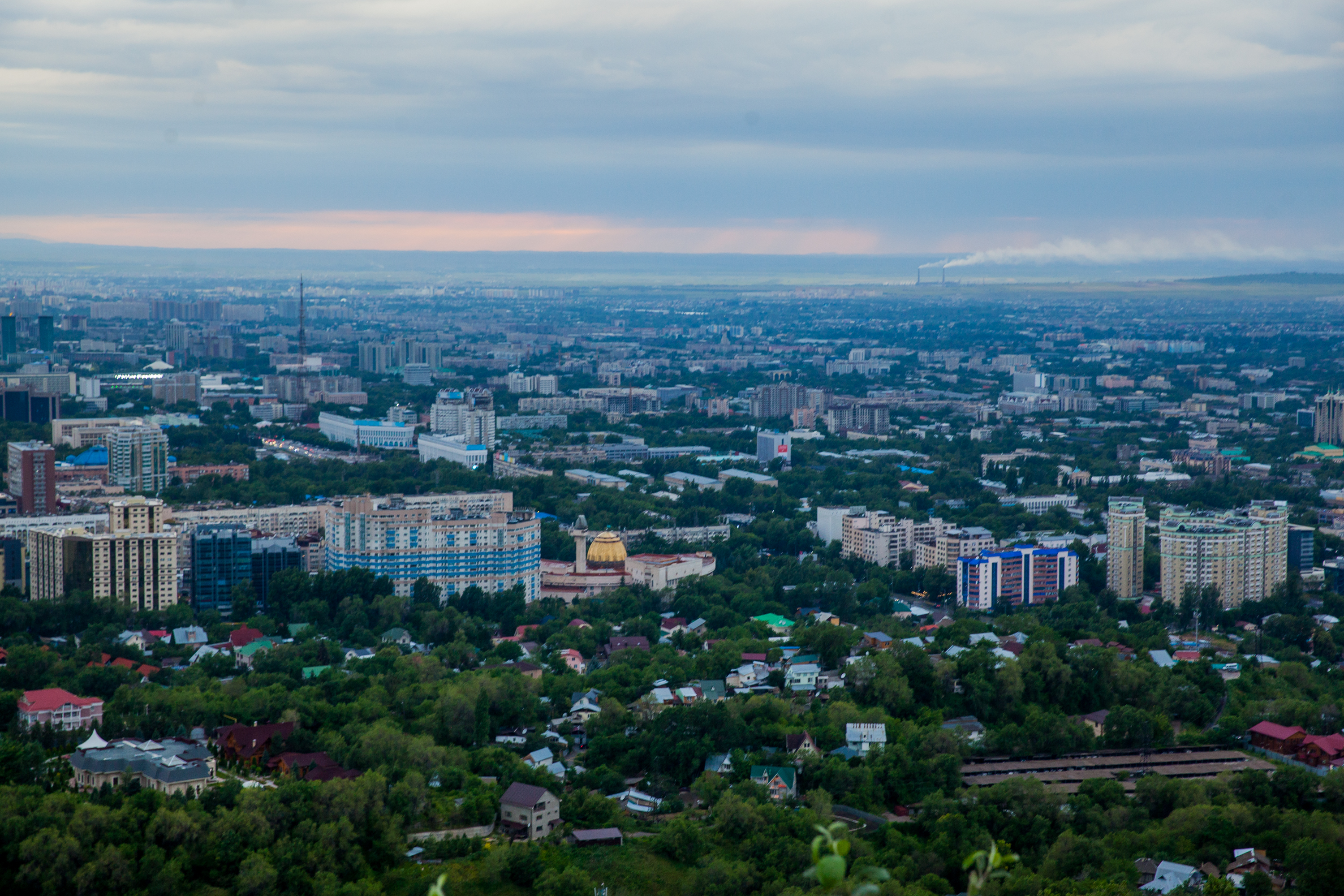 Алма ата время разница. Оренбург первая столица Казахстана. Вид на Арсенье с обзорной. Таугел Казахстан.